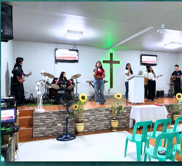 House of Fellowship Youth Service Praise Band